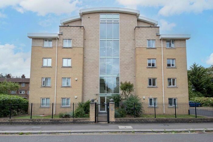 2 Bedroom Flat To Rent In Devonshire Street, London, W4