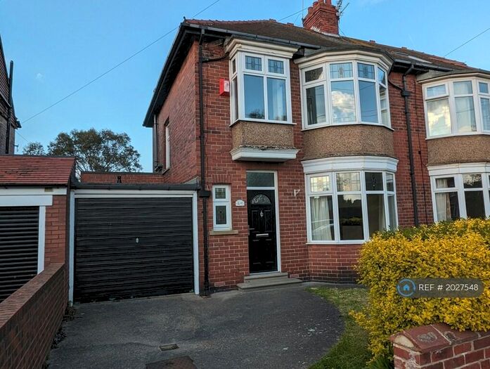 3 Bedroom Semi-Detached House To Rent In Queensway, North Shields, NE30