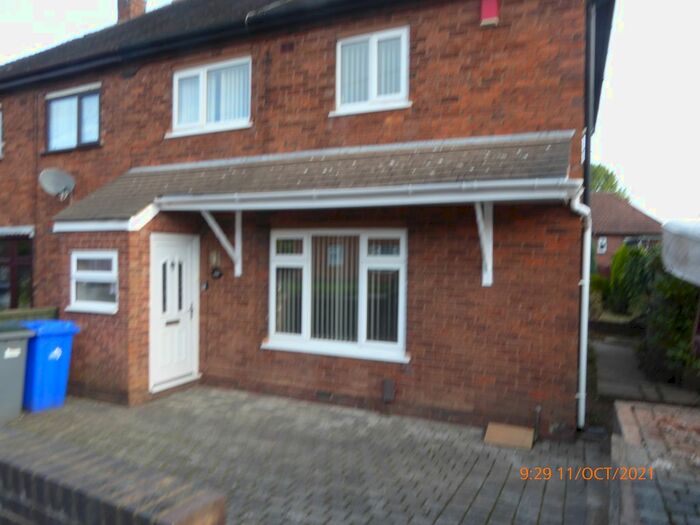 3 Bedroom Semi-Detached House To Rent In Beverley Drive, Bentilee, Stoke On Trent, ST3