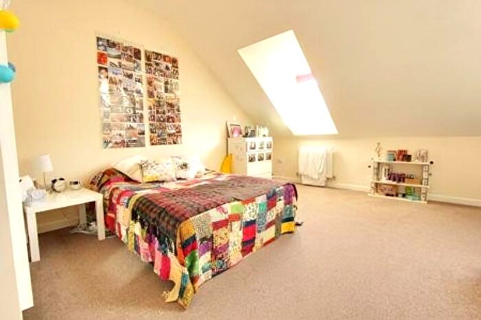 6 Bedroom Semi-Detached House To Rent In Juniper Way, Durham, DH1