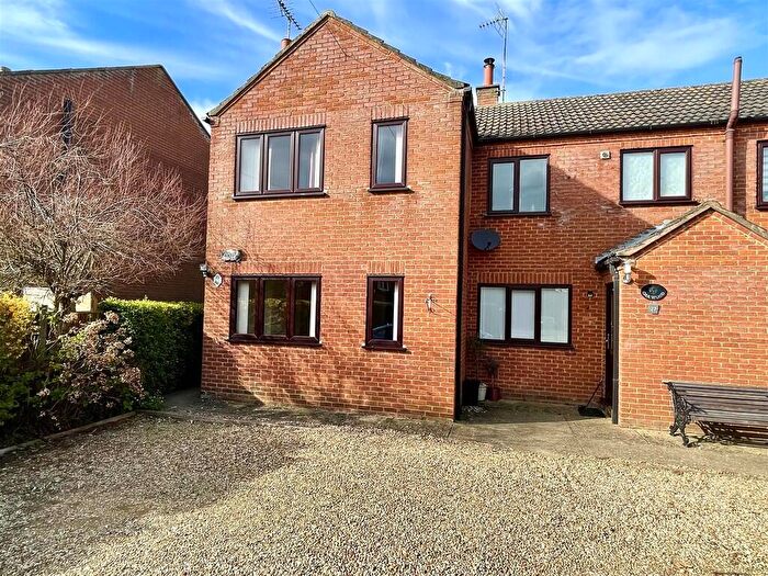 3 Bedroom Semi-Detached House For Sale In Joys Bank, Holbeach, PE12