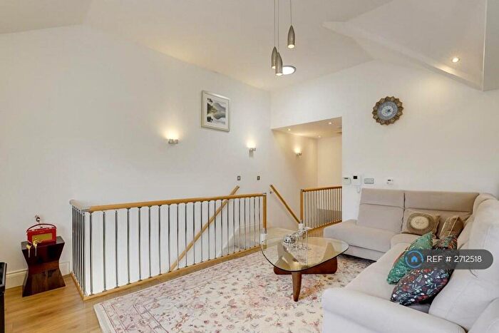 2 Bedroom Flat To Rent In Wharf Lane, Nottingham, NG12