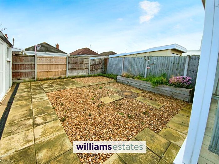 2 Bedroom Detached Bungalow For Sale In Garnett Drive, Prestatyn, LL19