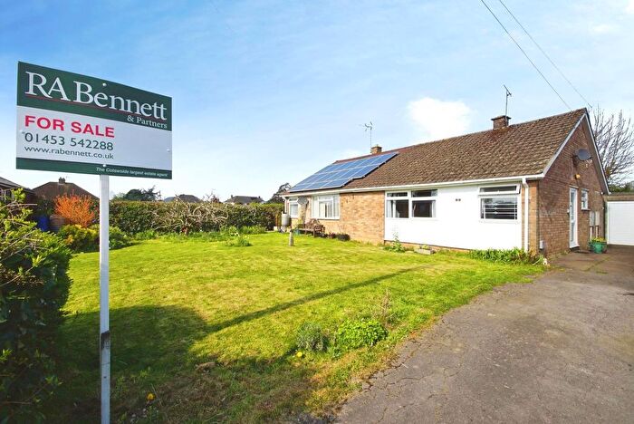 2 Bedroom Bungalow For Sale In Stonelea, Dursley, Gloucestershire, GL11