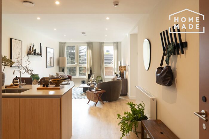 1 Bedroom Flat To Rent In Pearl Yard, Biscuit Walk, SE16