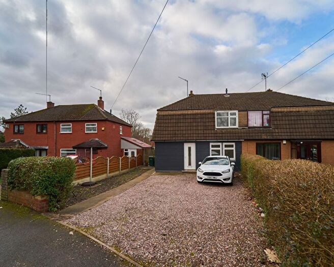 3 Bedroom Semi Detached House For Sale In The Grove, Walsall, West Midlands, WS5