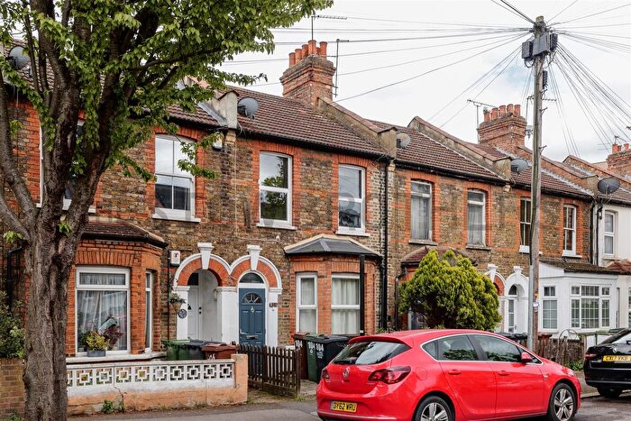 1 Bedroom Flat To Rent In Turner Road, Walthamstow, E17