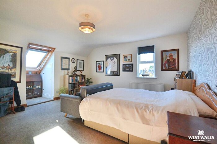 4 Bedroom Detached House For Sale In New Hill, Goodwick, SA64 - Photo 9