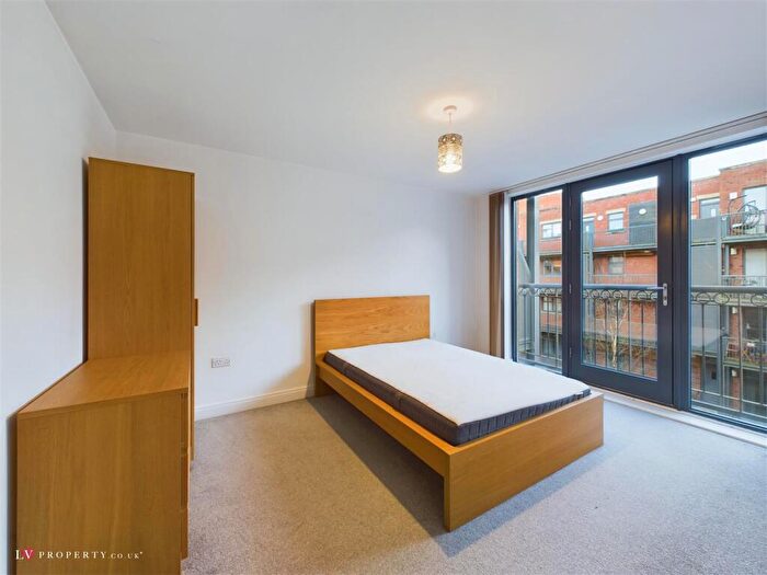 2 Bedroom Apartment To Rent In Metalworks, Warstone Lane, B18