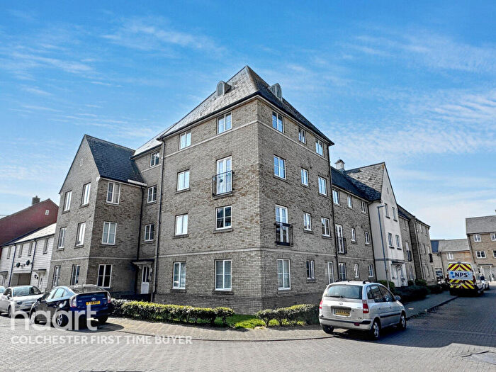 2 Bedroom Apartment For Sale In Mortimer Gardens, Colchester, CO4