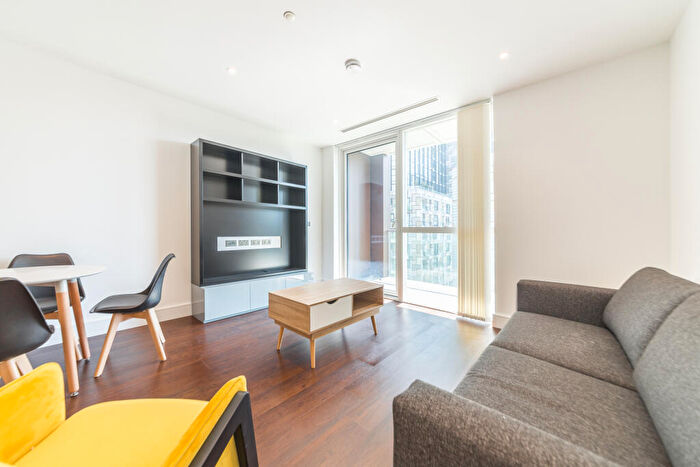 1 Bedroom Apartment To Rent In Maine Tower, Harbour Way, London, E14