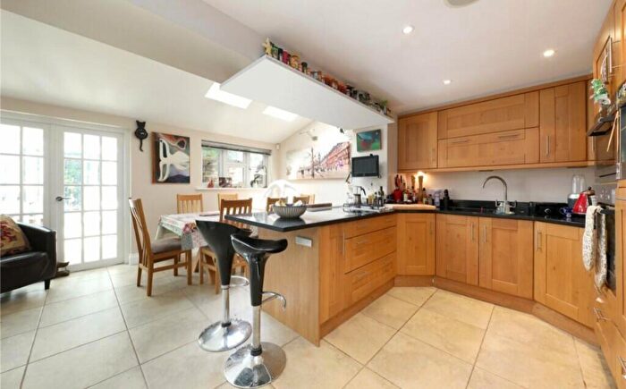 3 Bedroom Terraced House To Rent In Temple Lane, Marlow, Buckinghamshire, SL7