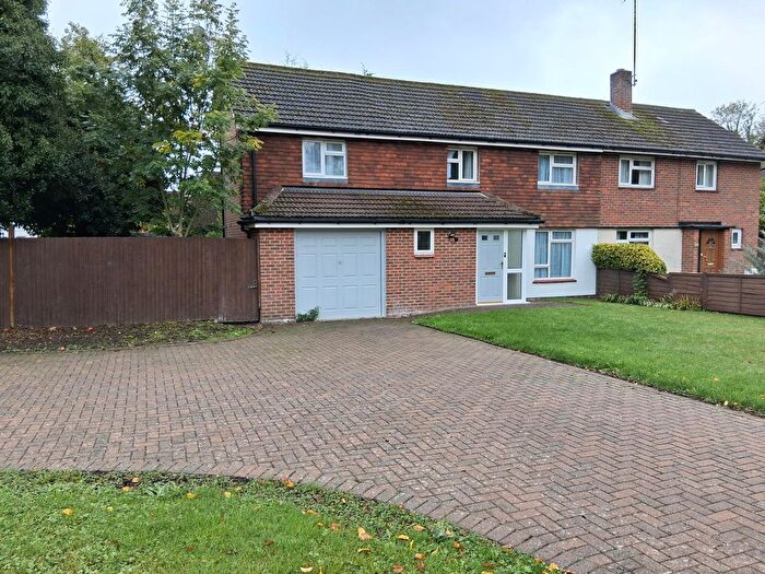 4 Bedroom Property To Rent In Eyhorne Street, Hollingbourne, Maidstone, ME17