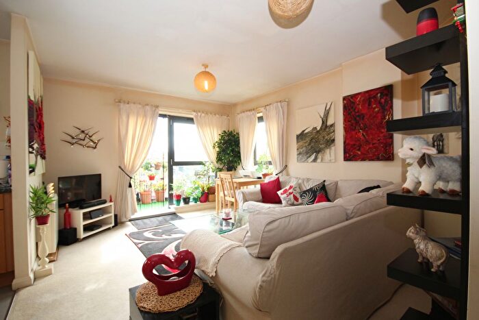 1 Bedroom Flat For Sale In Poppy Court, Headstone Drive, Harrow, Middlesex, HA3