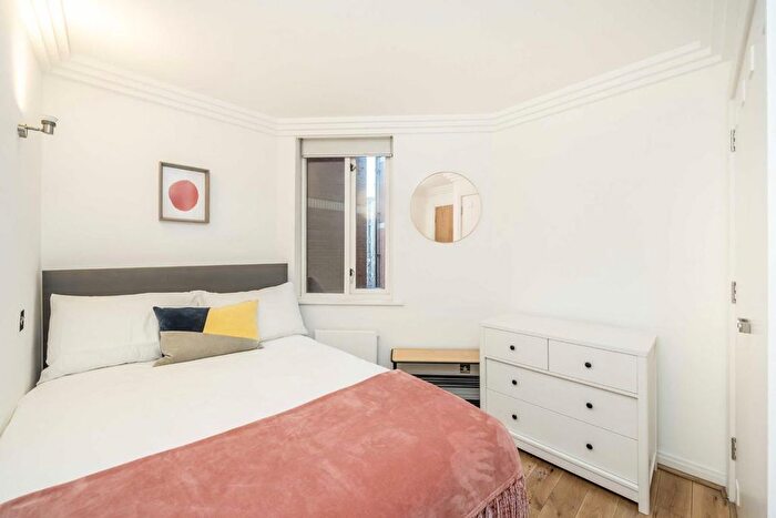 2 Bedroom Flat To Rent In Bourdon Street, London, W1K