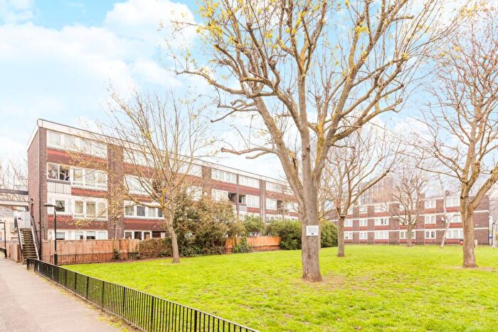 1 Bedroom Flat To Rent In Moody Street, , Stepney, London, E1