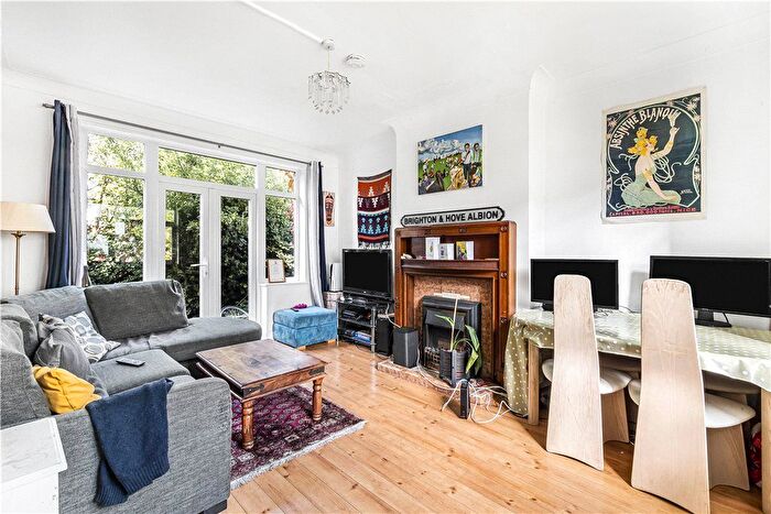 4 Bedroom Terraced House To Rent In Glennie Road, London, SE27