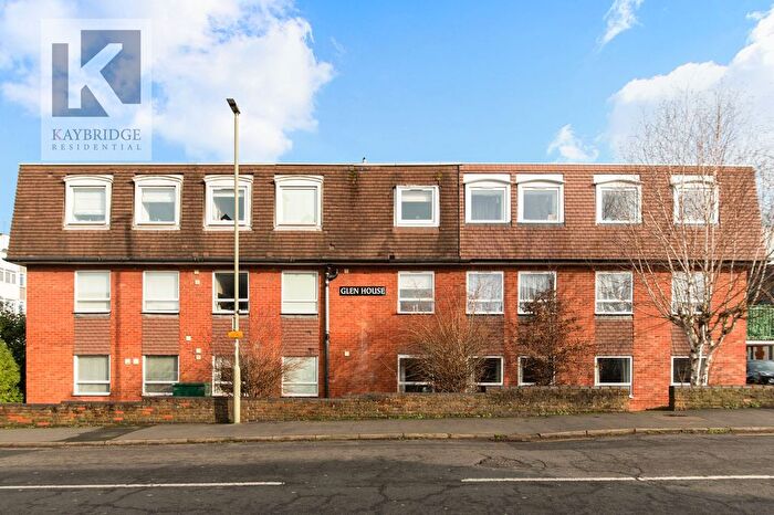 1 Bedroom Flat To Rent In East Street, Epsom, KT17