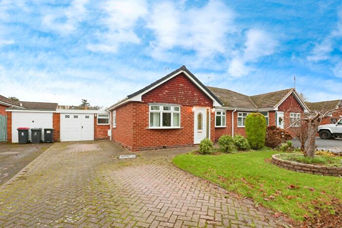 3 Bedroom Semi-Detached Bungalow For Sale In Woodview Road, Atherstone, CV9