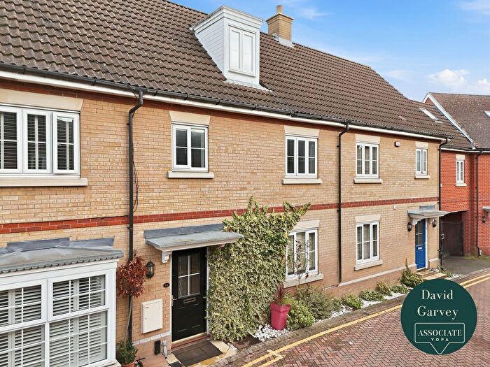 3 Bedroom Terraced House For Sale In Lockwell Road, Dagenham, RM10