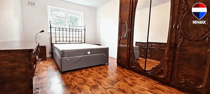 1 Bedroom Flat To Rent In Sycamore Close, London, E16