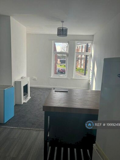 2 Bedroom Flat To Rent In Warrington Road, Prescot, L34