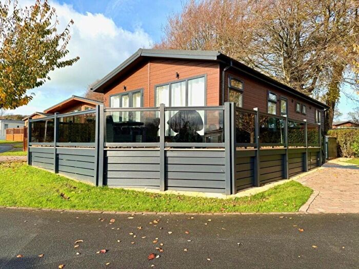 3 Bedroom Park Home For Sale In , LL61