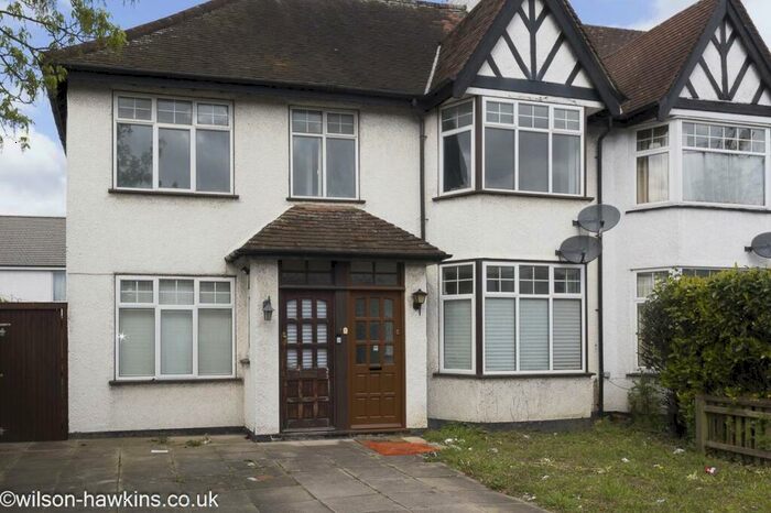 2 Bedroom Maisonette To Rent In Wembley Park Drive, Wembley, HA9