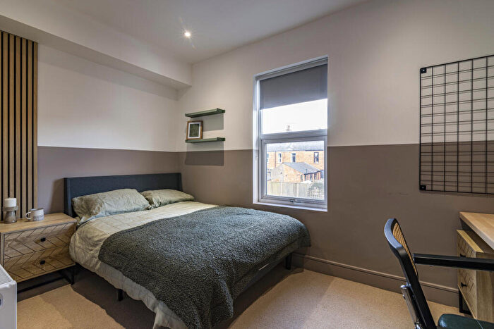 5 Bedroom Terraced House To Rent In Sewells Walk // Bed Student House // Aug, LN5