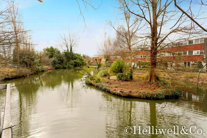 3 Bedroom Town House To Rent In Heronsforde, Ealing W13