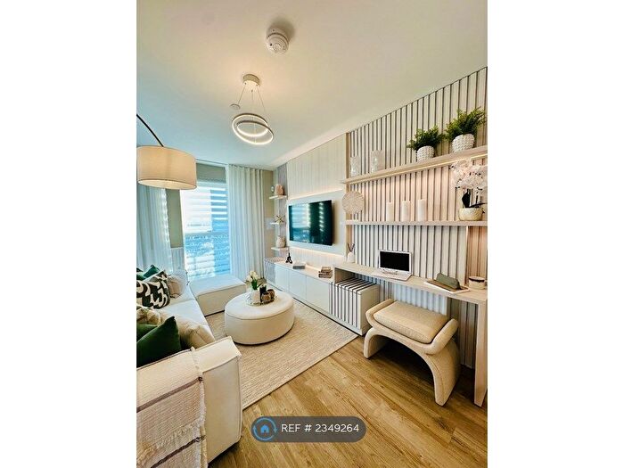 1 Bedroom Flat To Rent In Luctons Close, Loughton, IG10