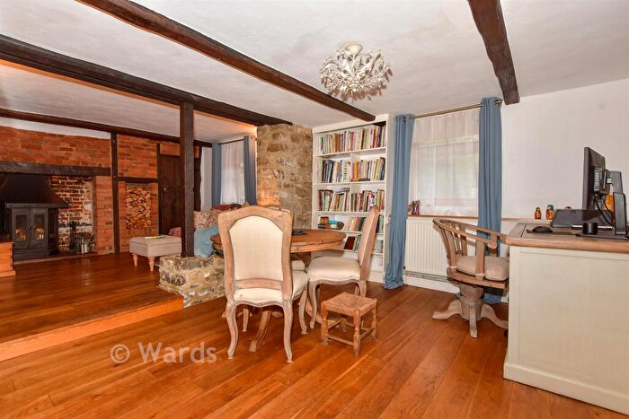 4 Bedroom Semi Detached House For Sale In The Quarries, Boughton Monchelsea, Maidstone, Kent, ME17