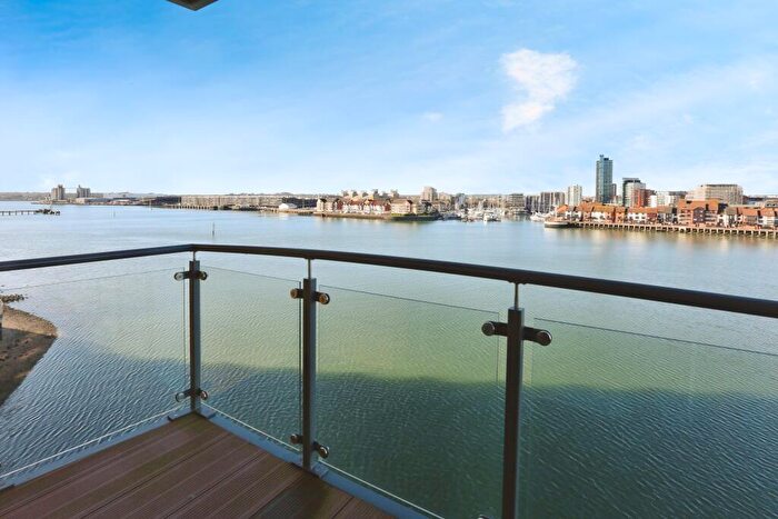 2 Bedroom Flat For Sale In Capstan Road, Southampton, Hampshire, SO19