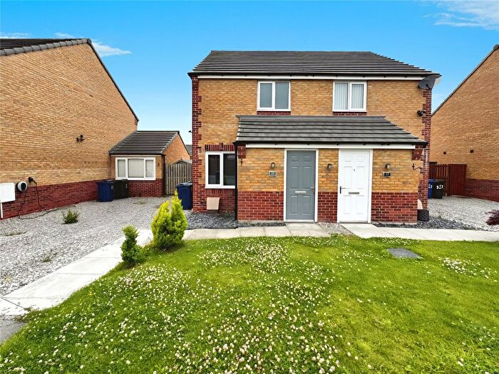 2 Bedroom Semi-Detached House To Rent In Findon Way, Skelmersdale, Lancashire, WN8