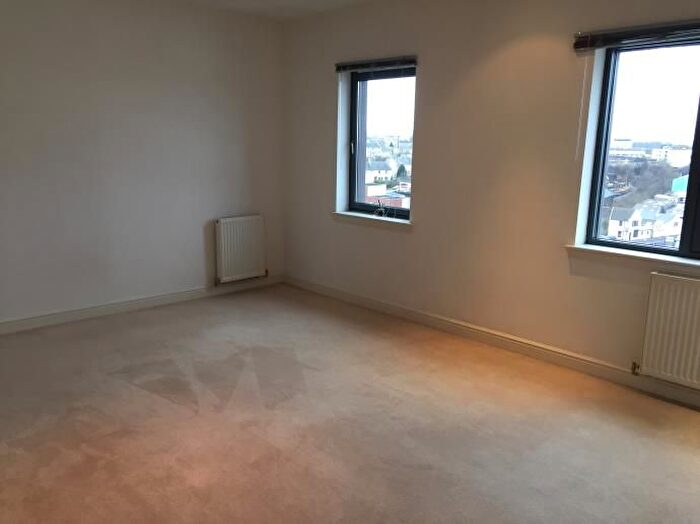 2 Bedroom Flat To Rent In Lochinvar Drive, Edinburgh, EH5