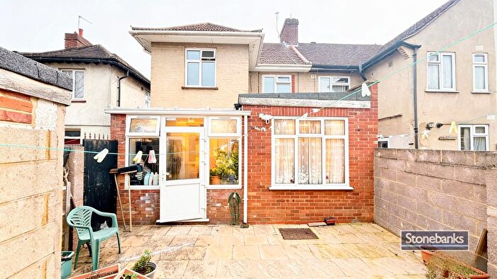 4 Bedroom Semi Detached House To Rent In Dane Road, Southall, UB1