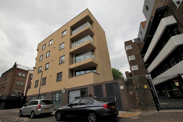2 Bedroom Flat To Rent In Gateway House, Cavell Street, Whitechapel, E1