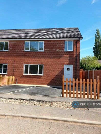 3 Bedroom Semi-Detached House To Rent In Braithwaites Close, Barnetby, DN38