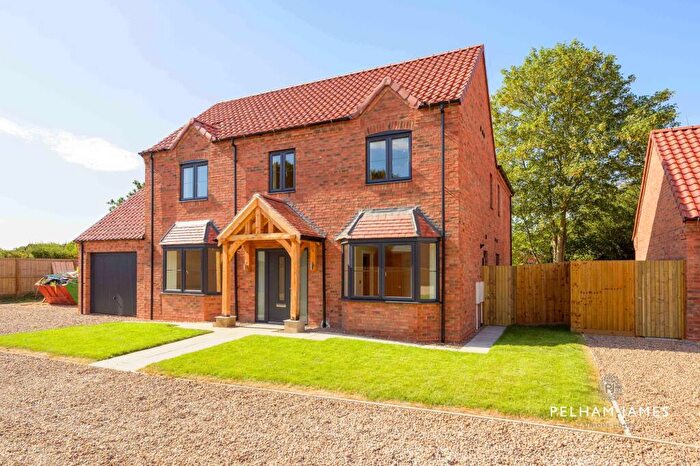 4 Bedroom Detached House For Sale In Grove Grange, Barnby Road, Newark, NG24