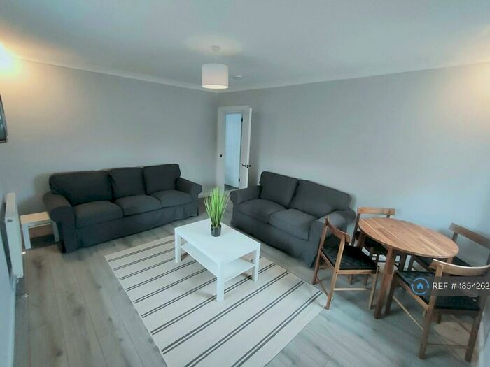 2 Bedroom Flat To Rent In Bedford Road, Aberdeen, AB24