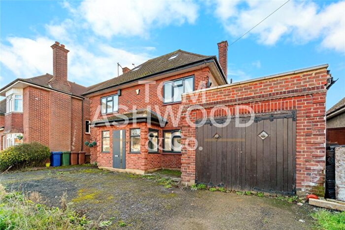 6 Bedroom Detached House For Sale In Park Road, Stanford-Le-Hope, SS17