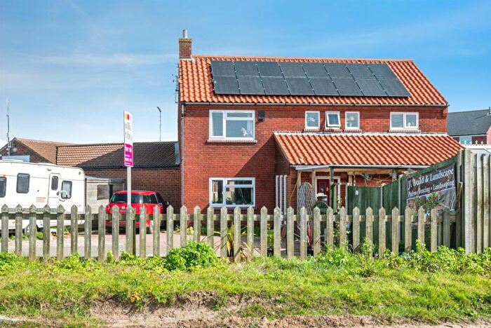 6 Bedroom Detached House For Sale In Coast Road, Bacton, Norwich, NR12