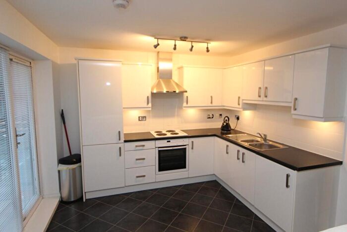 2 Bedroom Apartment To Rent In Handbridge Square, Chester, CH1