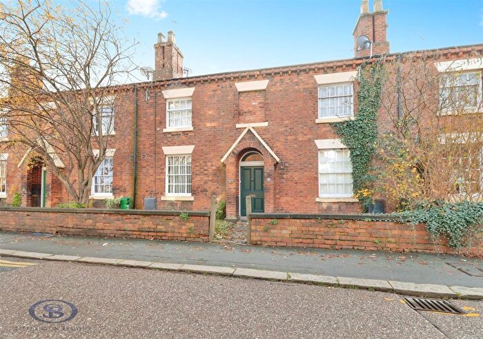 2 Bedroom Cottage For Sale In Victoria Street, Crewe, CW1