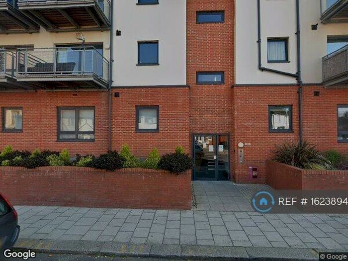 2 Bedroom Flat To Rent In Gabrielle House, Ilford, IG2