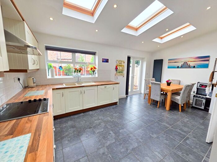 4 Bedroom Detached House For Sale In Bawtry Road, Misson, DN10