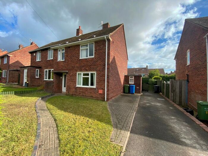 3 Bedroom House To Rent In Cranborne Road, Newbold, S41