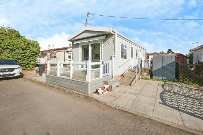 1 Bedroom Park Home For Sale In Main Road, Meriden, CV7