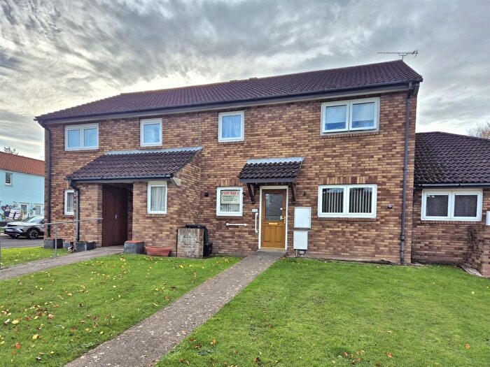 2 Bedroom Property For Sale In Heathfield Way, Nailsea, BS48