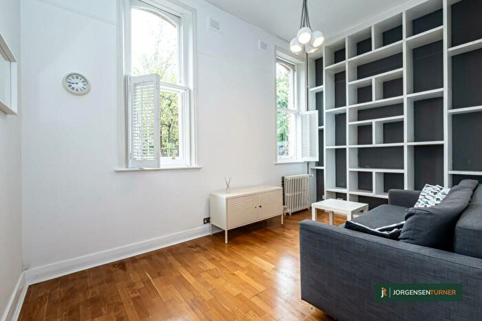 1 Bedroom Flat To Rent In * Heating Included* Mapesbury Road, London, NW2